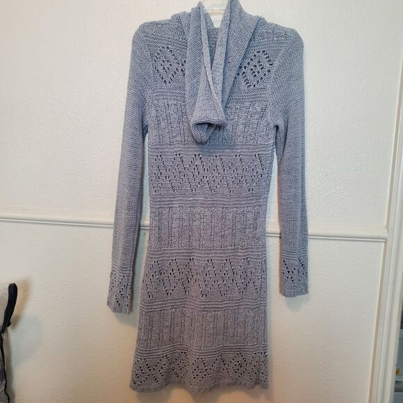 BCBG Maxazria Knit Long Cardigan Sweater Gray Duster Size Medium Button Front - Picture 5 of 13